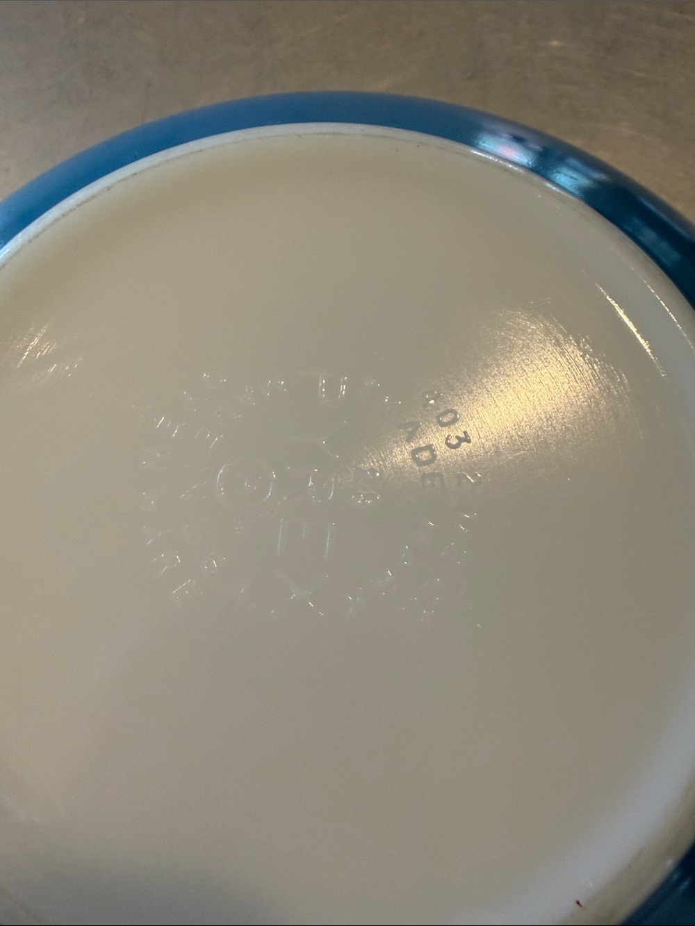 Pyrex Blue Mixing Bowl with White Snowflake Pattern - Picture 3 of 9